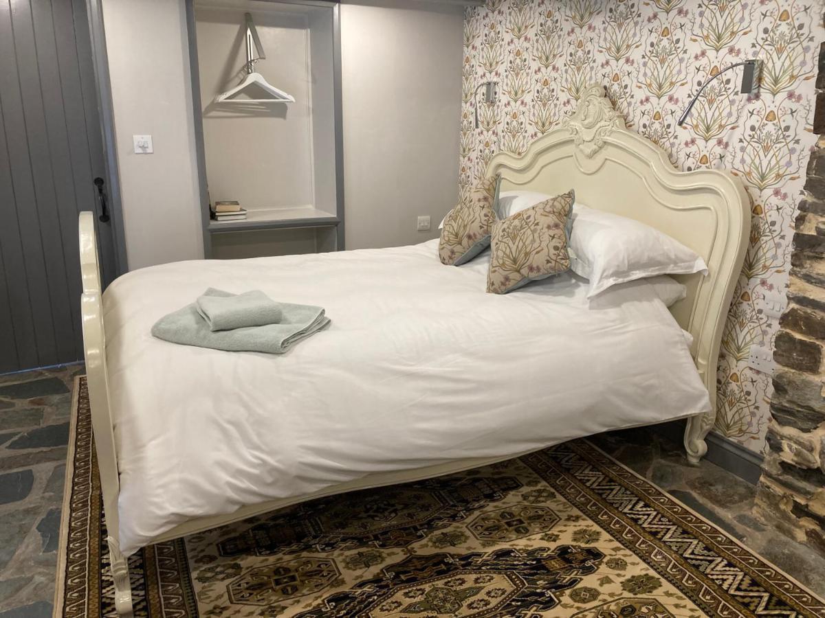 أوكيهامبتن Plymouth Inn المظهر الخارجي الصورة