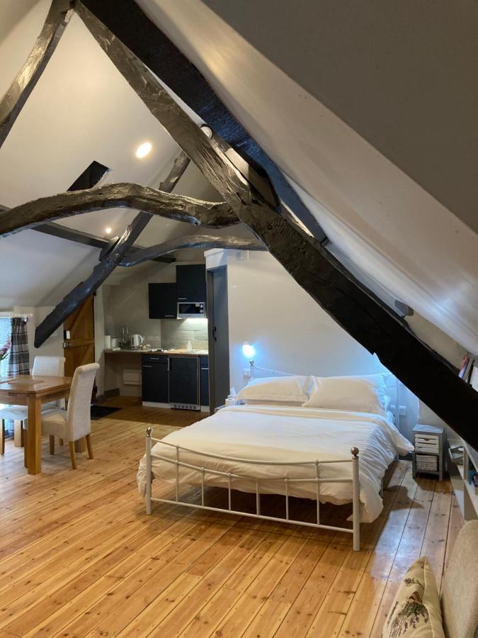 أوكيهامبتن Plymouth Inn المظهر الخارجي الصورة