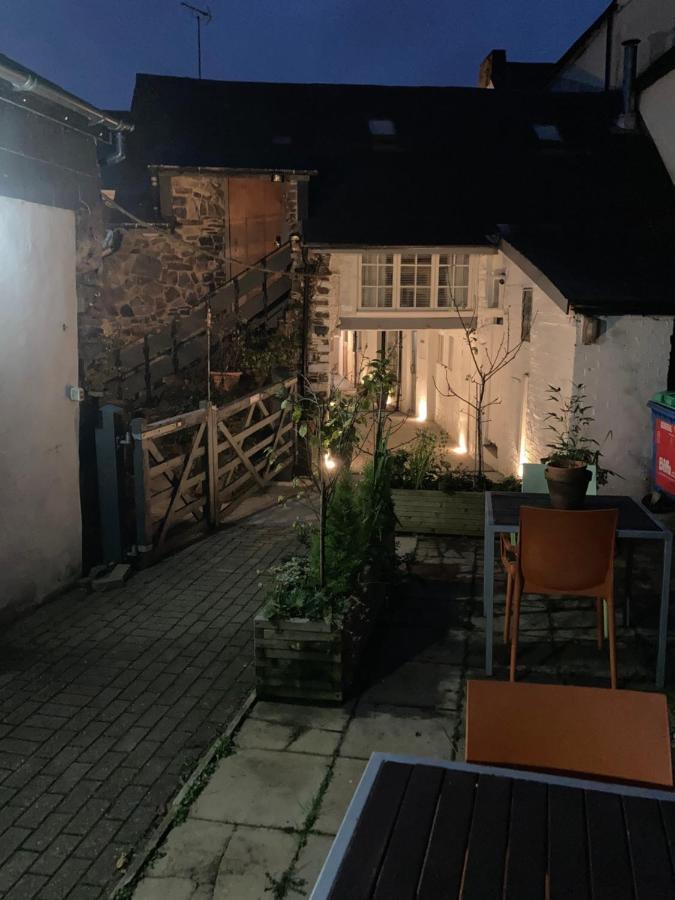 أوكيهامبتن Plymouth Inn المظهر الخارجي الصورة